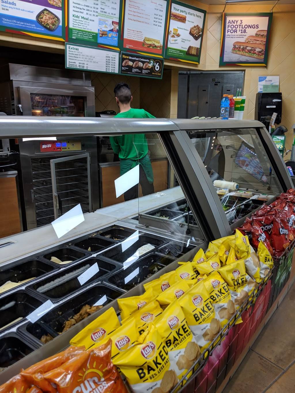 Subway | restaurant | 6599 Collins Dr, Moorpark, CA 93021, USA | 8055293959 OR +1 805-529-3959