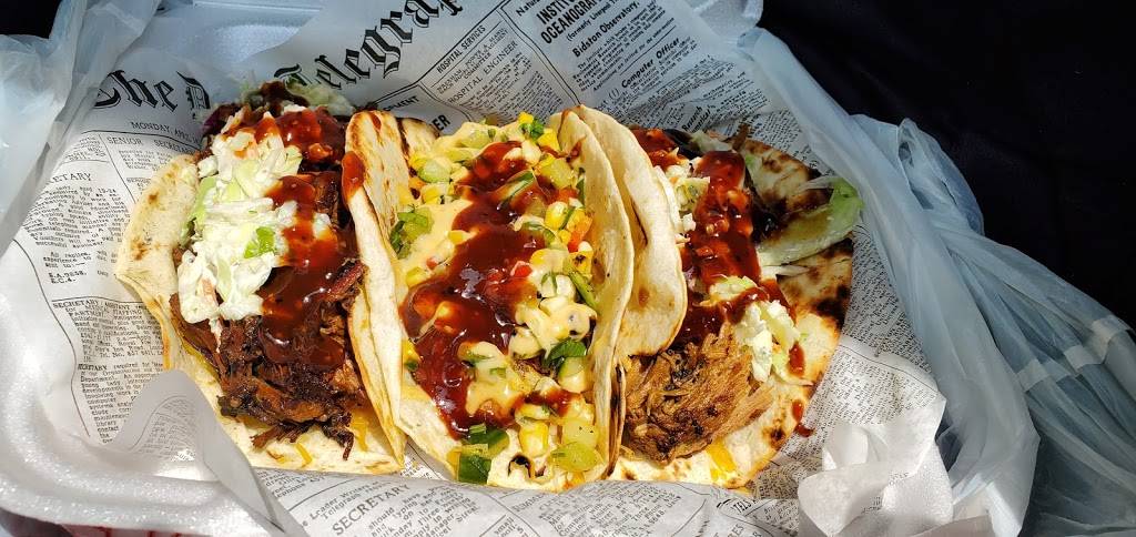 Smoked to the Bone | restaurant | 365 Main Ave, De Pere, WI 54115, USA | 9204254338 OR +1 920-425-4338