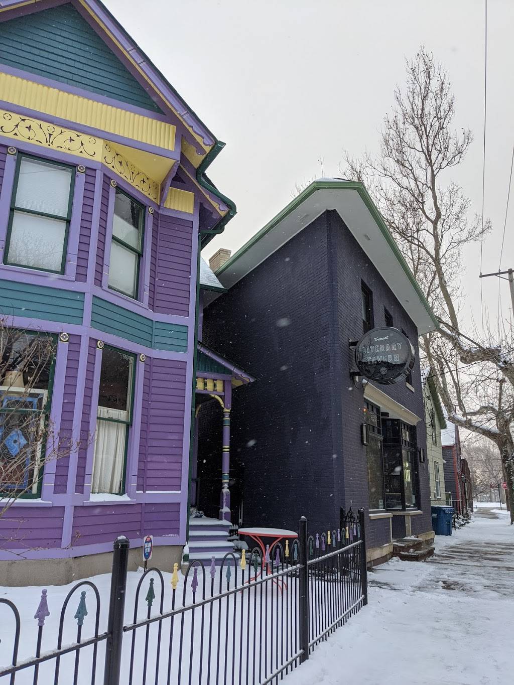 Literary Tavern | restaurant | 1031 Literary Rd, Cleveland, OH 44113, USA | 2168621916 OR +1 216-862-1916