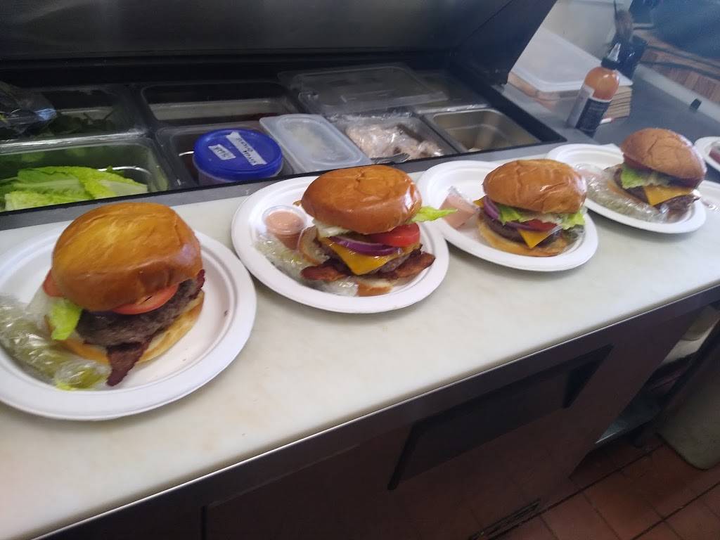 760 Burgers | restaurant | 155 S Orange St, Escondido, CA 92025, USA | 7607032101 OR +1 760-703-2101