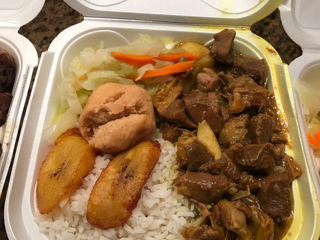Mamas Jamaican Authentic Cuisine | restaurant | 6218 W Colonial Dr #208, Orlando, FL 32808, USA | 4078261537 OR +1 407-826-1537
