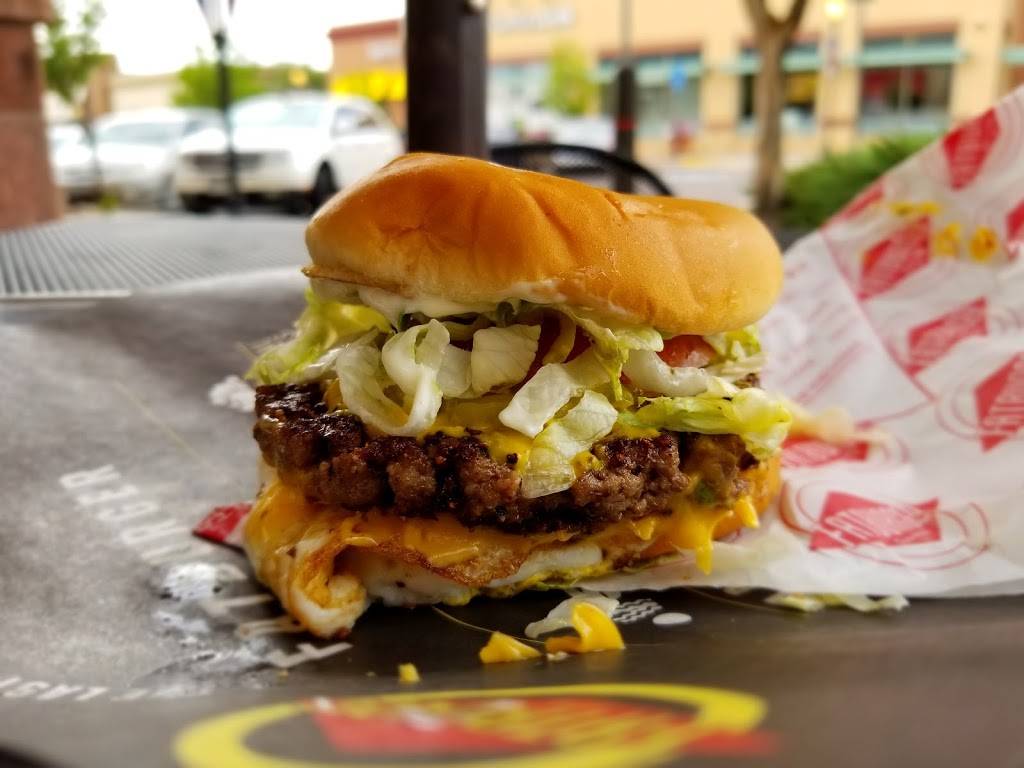 Fatburger | restaurant | 14221 E Cedar Ave unit a, Aurora, CO 80012, USA | 3033636996 OR +1 303-363-6996