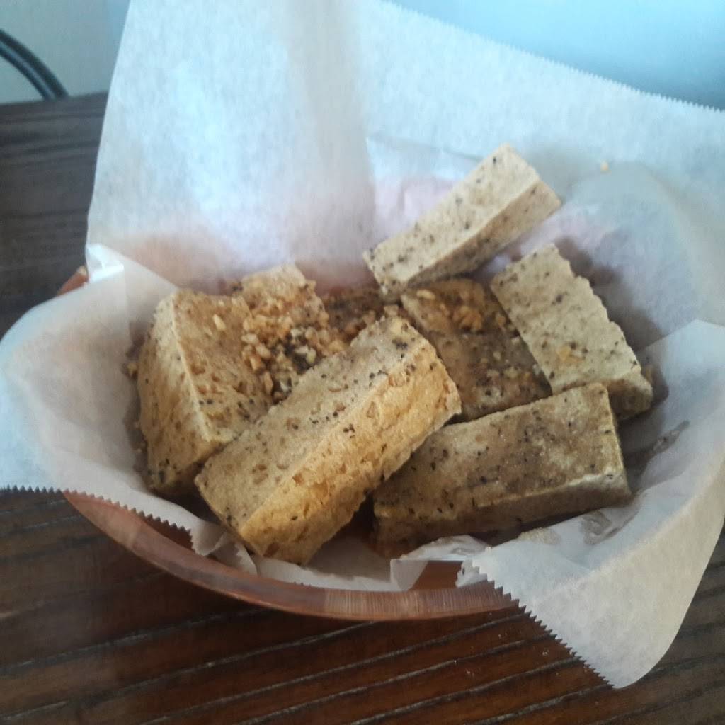 Tiger Wings | restaurant | 8210 Broadway St, San Antonio, TX 78209, USA | 2108295000 OR +1 210-829-5000