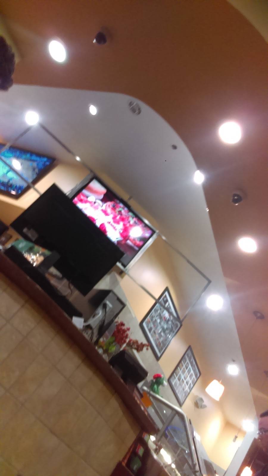 Round Table Pizza | meal delivery | 5885 Santa Teresa Blvd, San Jose, CA 95123, USA | 4082278669 OR +1 408-227-8669