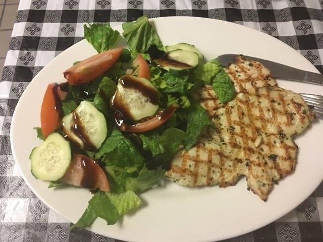 Mama Carmelas Pizza | restaurant | 49-14 30th Ave, Woodside, NY 11377, USA | 7187282026 OR +1 718-728-2026