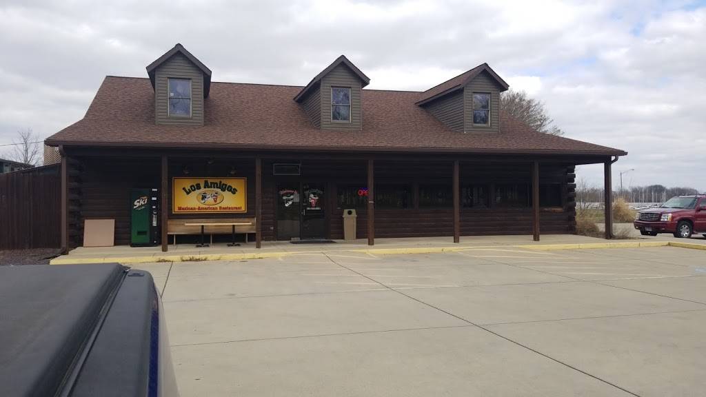 Los Amigos | restaurant | 5 Resort Dr, Carlyle, IL 62231, USA | 6188445015 OR +1 618-844-5015