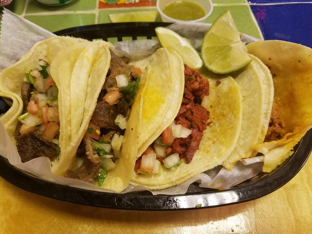 Tacos Lupita | restaurant | 129 Munroe St, Lynn, MA 01901, USA | 7815936437 OR +1 781-593-6437