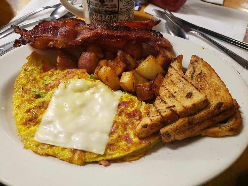 McKennas Cafe | cafe | 109 Savin Hill Ave, Dorchester, MA 02125, USA | 6178258218 OR +1 617-825-8218