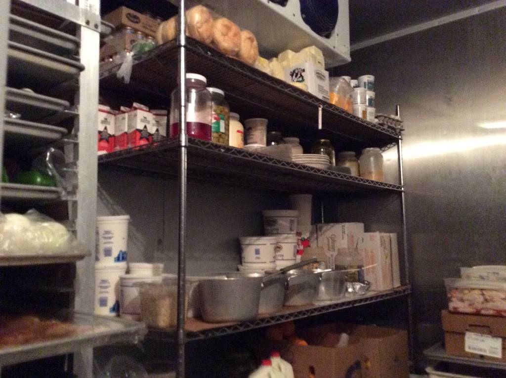 Normal Square Inn | restaurant | 30 Fritz Valley Rd, Lehighton, PA 18235, USA | 5703863287 OR +1 570-386-3287