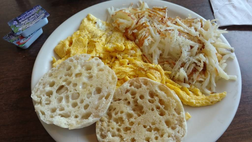 Mikes Place Family Restaurant | restaurant | 2402 Jackson St, Oshkosh, WI 54901, USA | 9204260684 OR +1 920-426-0684