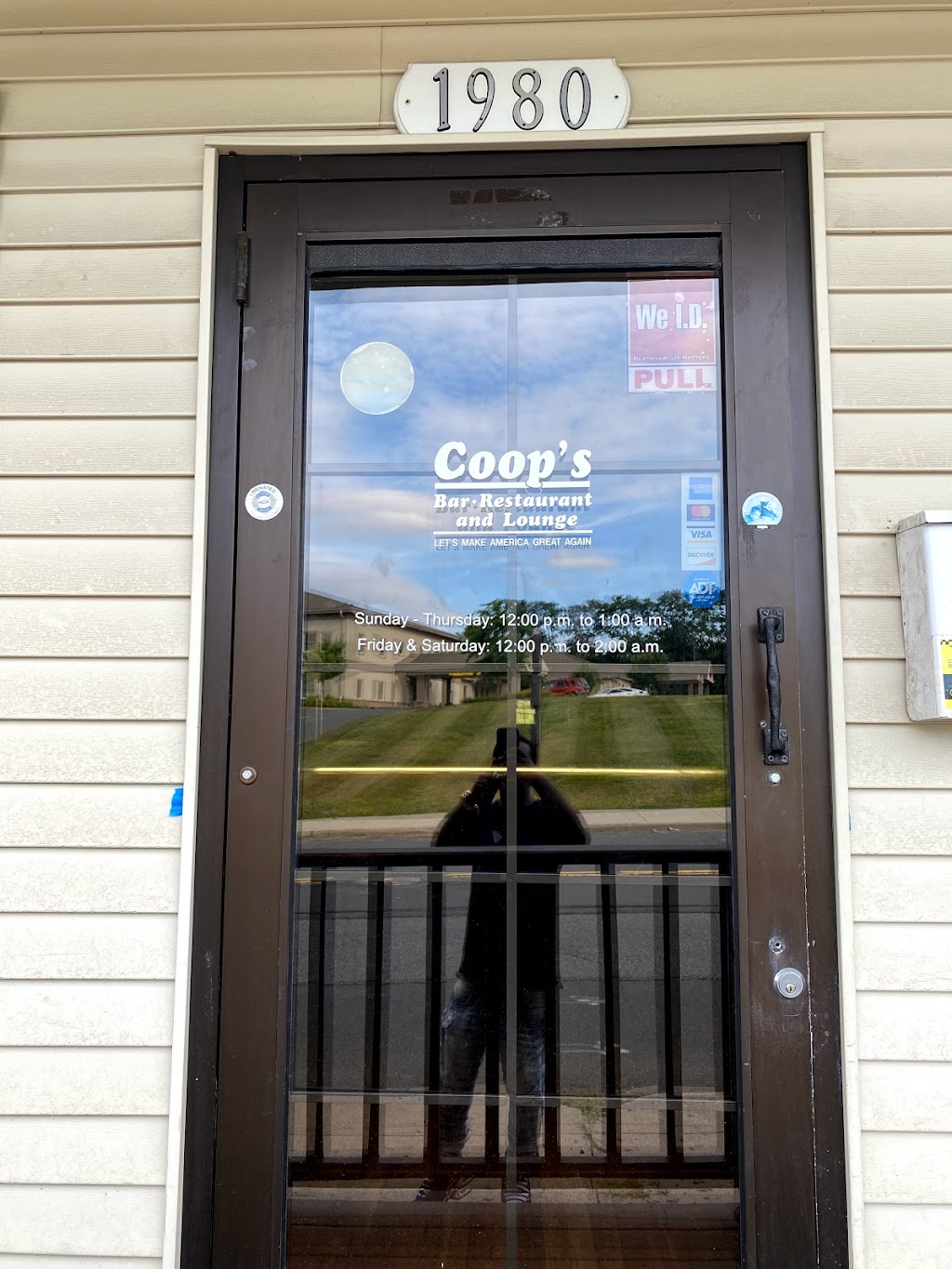 COOPS RESTAURANT, BAR & LOUNGE | restaurant | 1980 E Main St, Waterbury, CT 06705, USA | 2035274283 OR +1 203-527-4283