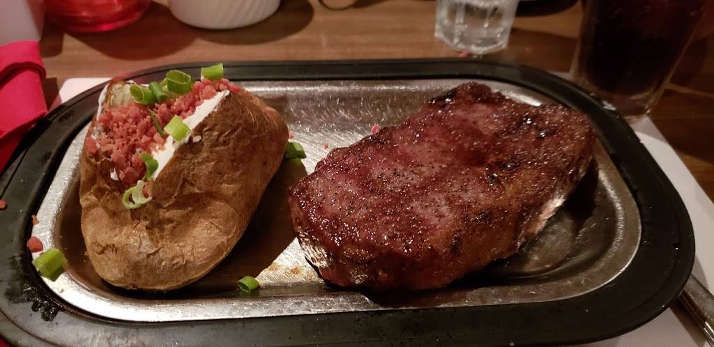 Cattlemens Steak House | restaurant | 2458 N Main St, Fort Worth, TX 76164, USA | 8176243945 OR +1 817-624-3945