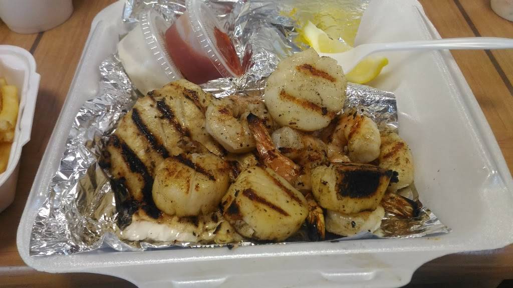 Oceans Seafoods | restaurant | 601 E 3rd Ave, New Smyrna Beach, FL 32169, USA | 3864235511 OR +1 386-423-5511