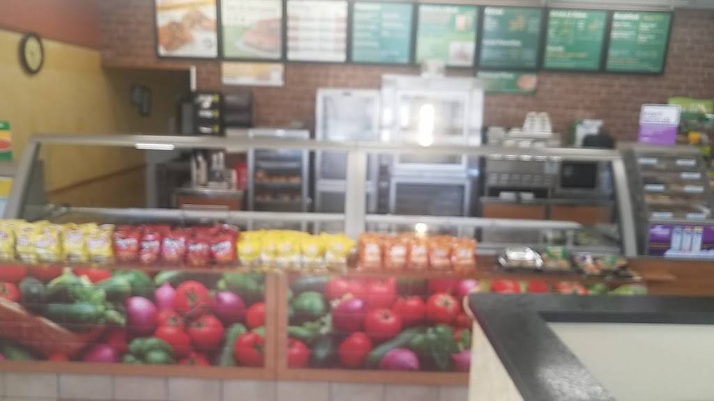 Subway | restaurant | 412 W Main St, Cambridge, WI 53523, USA | 6084239988 OR +1 608-423-9988