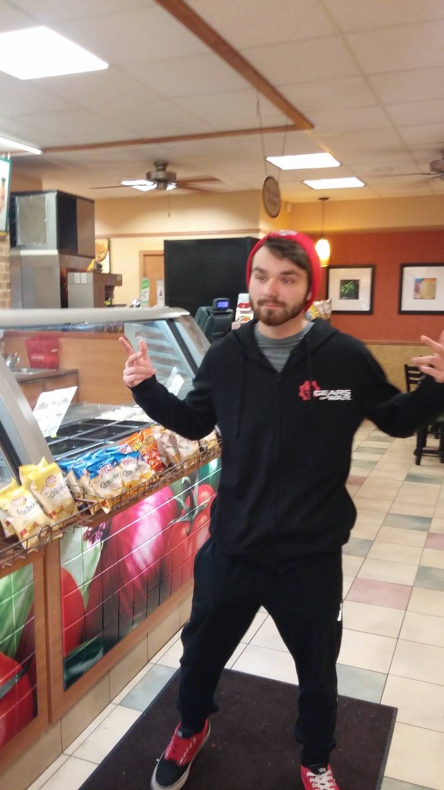 Subway | restaurant | 812 Bellevue Rd, Leslie, MI 49251, USA | 5175899080 OR +1 517-589-9080