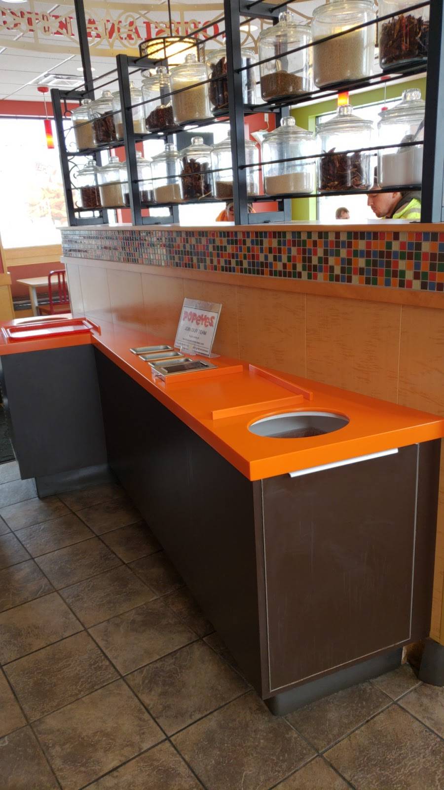 Popeyes Louisiana Kitchen | restaurant | 715 W Norton Ave, Norton Shores, MI 49441, USA | 2317339230 OR +1 231-733-9230
