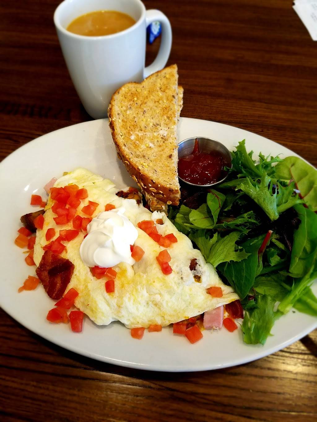 First Watch - Banyan & Gulf Shore | restaurant | 225 Banyan Blvd #100, Naples, FL 34102, USA | 2394340005 OR +1 239-434-0005