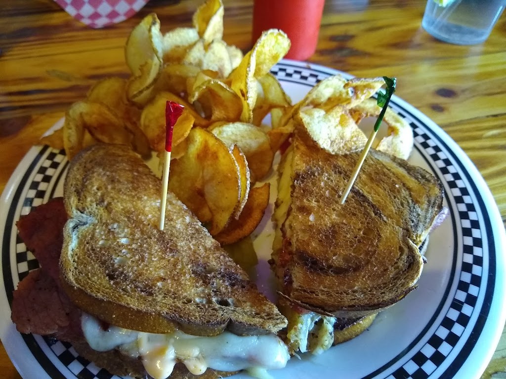 Arena Sports Grill | restaurant | 1041 Highland Cir, Mountain Home, AR 72653, USA | 8704255355 OR +1 870-425-5355