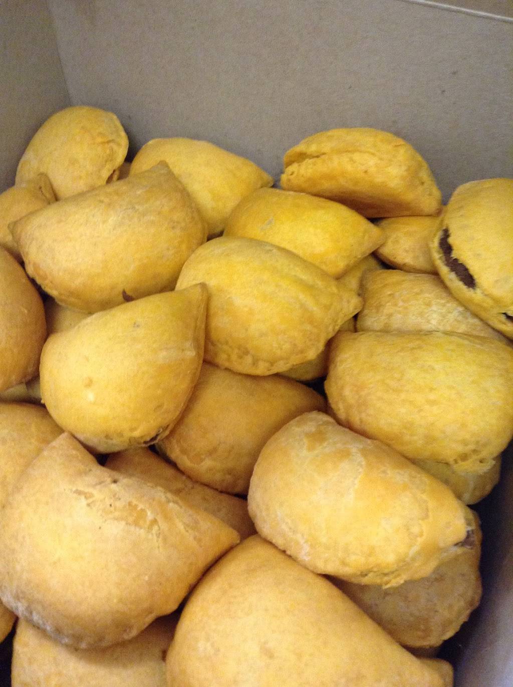 Jamaica Grill | restaurant | 1126 Teaneck Rd, Teaneck, NJ 07666, USA | 2018331306 OR +1 201-833-1306