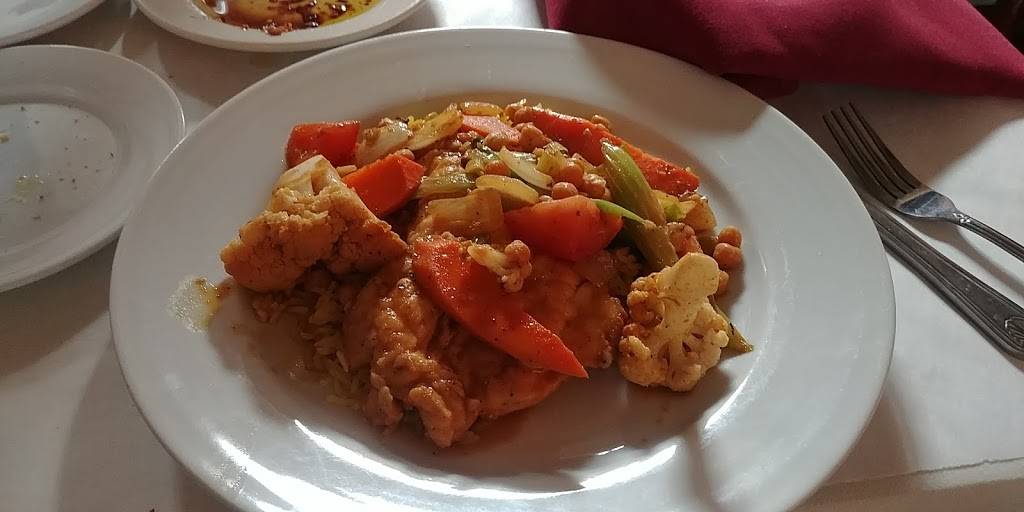 Mama Mias Mediterranean and Italian Cuisine | restaurant | 275 E Dunne Ave, Morgan Hill, CA 95037, USA | 4087768111 OR +1 408-776-8111