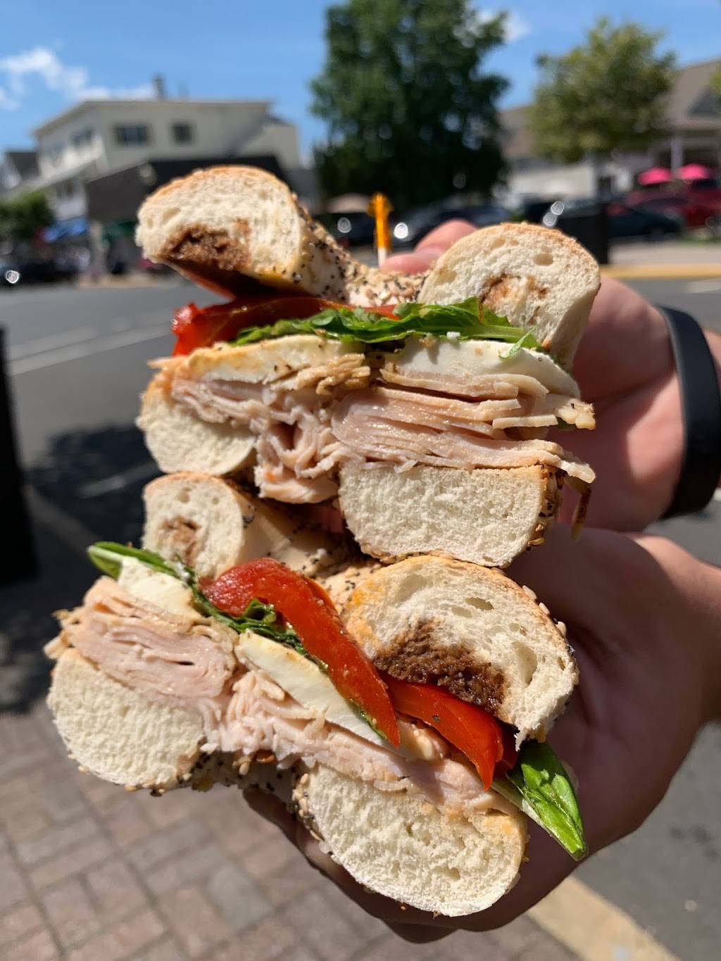 Dune Donuts and Bagels | bakery | 1408 3rd Ave, Spring Lake, NJ 07762, USA | 7323598000 OR +1 732-359-8000