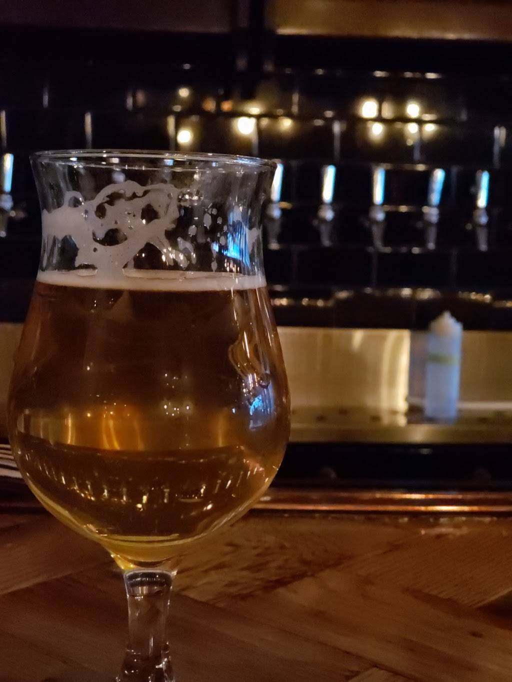 Monnik Beer Company | restaurant | 1036 E Burnett Ave, Louisville, KY 40217, USA | 5027426564 OR +1 502-742-6564