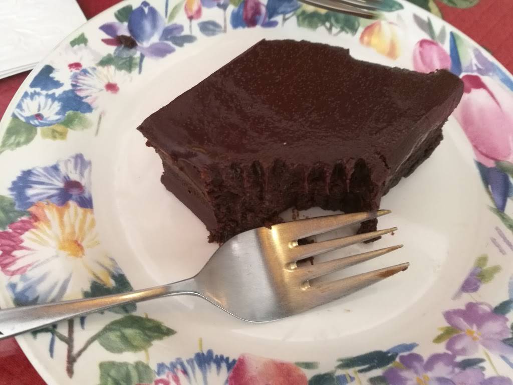 Chestnut Fine Foods & Confections | restaurant | 1012 State St, New Haven, CT 06511, USA | 2037826767 OR +1 203-782-6767