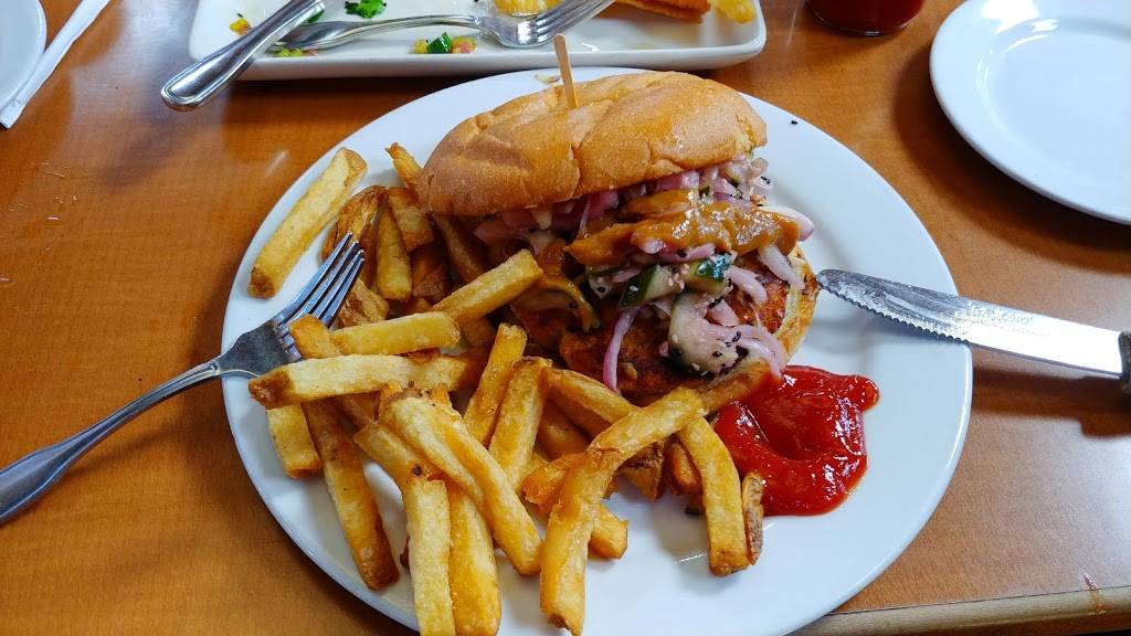 Johnnys Harborside | restaurant | 493 Lake Ave, Santa Cruz, CA 95062, USA | 8314793430 OR +1 831-479-3430