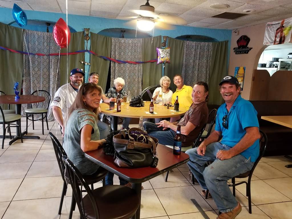 Gators Crossroad | restaurant | 19830 Tamiami Trail E, Naples, FL 34114, USA | 2393940288 OR +1 239-394-0288