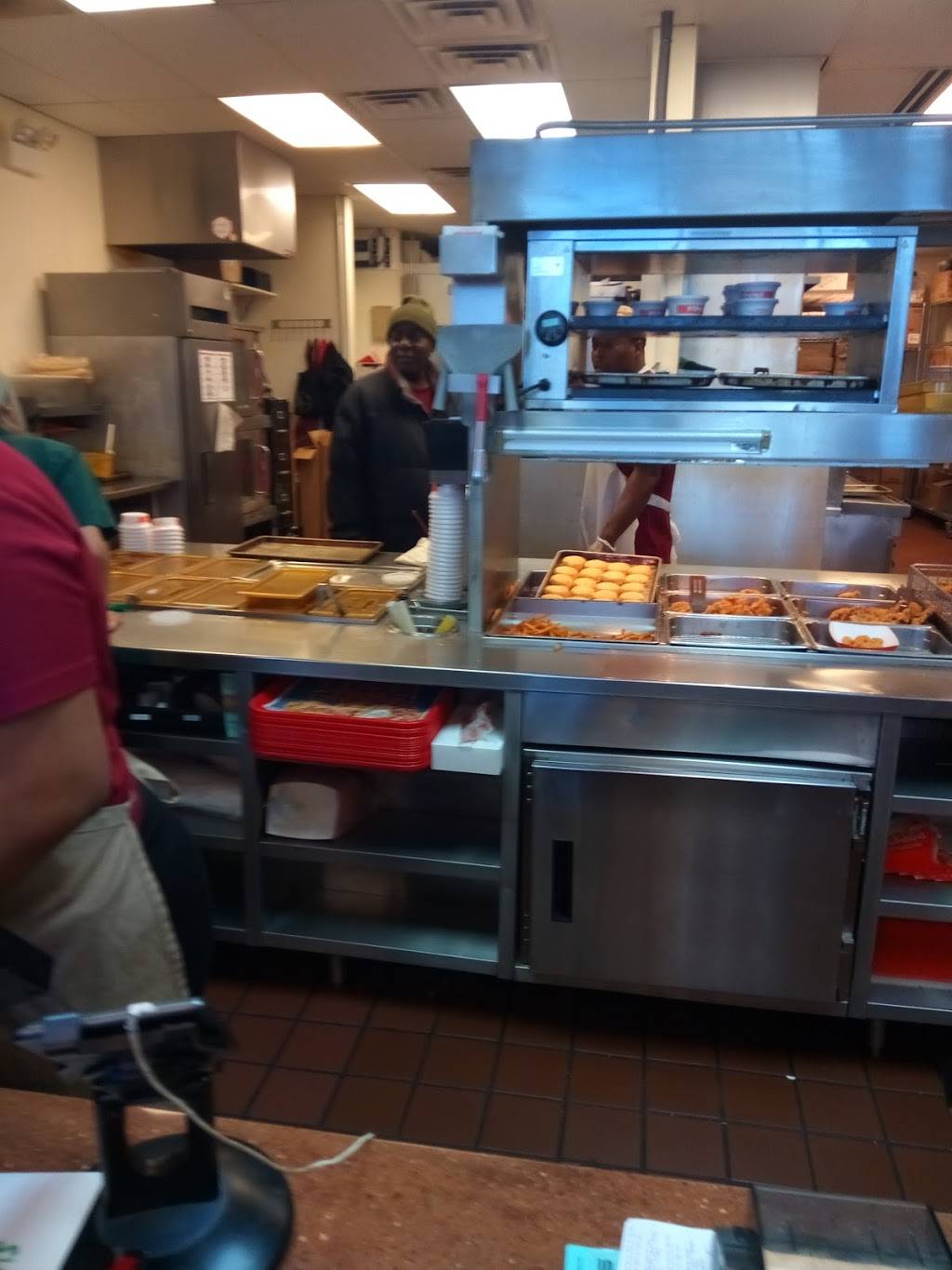 Popeyes Louisiana Kitchen | restaurant | 4866 N Milwaukee Ave, Chicago, IL 60630, USA | 7736854013 OR +1 773-685-4013