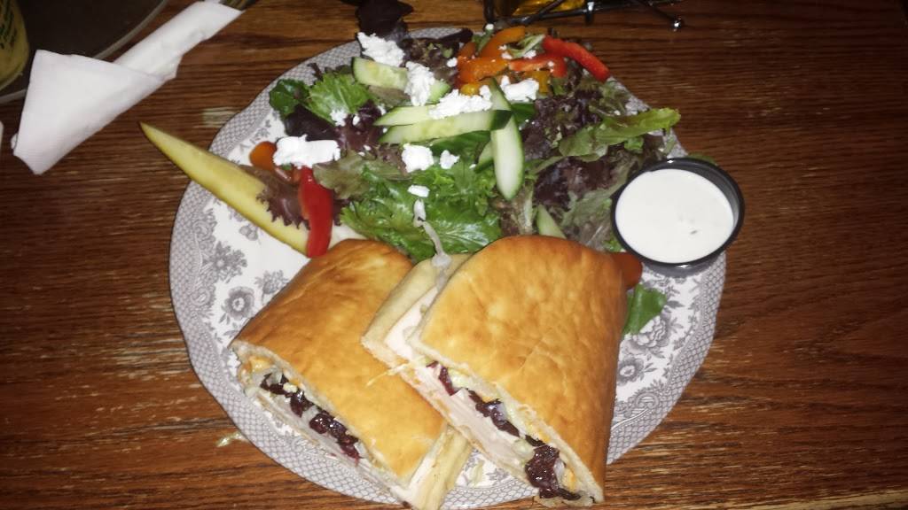 Hawgs Breath Saloon | restaurant | 896 Queen St, Kincardine, ON N2Z 2Y2, Canada | 5193966565 OR +1 519-396-6565