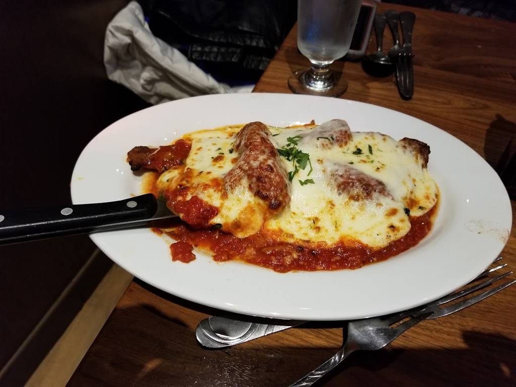 Francescos | restaurant | 29 John St, Babylon, NY 11702, USA | 6315871340 OR +1 631-587-1340