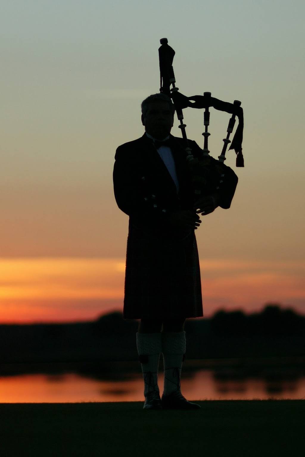 Pipers Grille and ChampionsGate Lounge | night club | 8575 White Shark Blvd, Davenport, FL 33896, USA | 4077874653 OR +1 407-787-4653