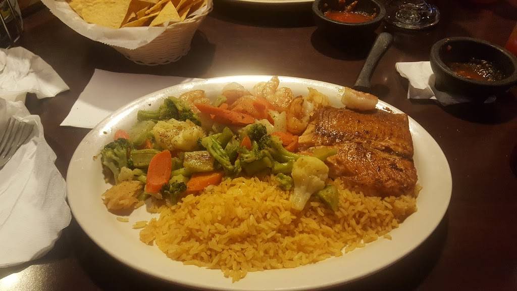 El Nopal | restaurant | 1041 Zorn Ave, Louisville, KY 40207, USA | 5028975541 OR +1 502-897-5541