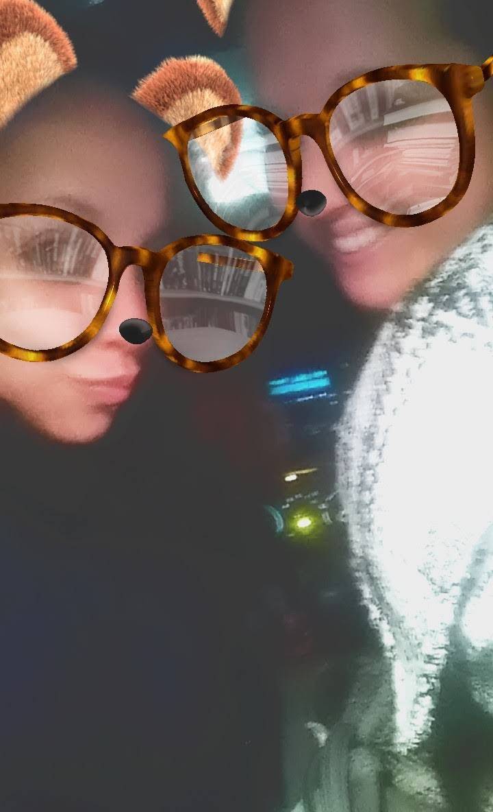 Two Bucks Lakewood | restaurant | 15609 Madison Ave, Lakewood, OH 44107, USA | 2165055599 OR +1 216-505-5599