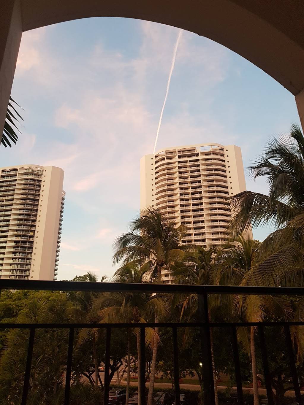 NE | restaurant | 372 NE 167th St, Miami, FL 33162, USA | 7863572163 OR +1 786-357-2163