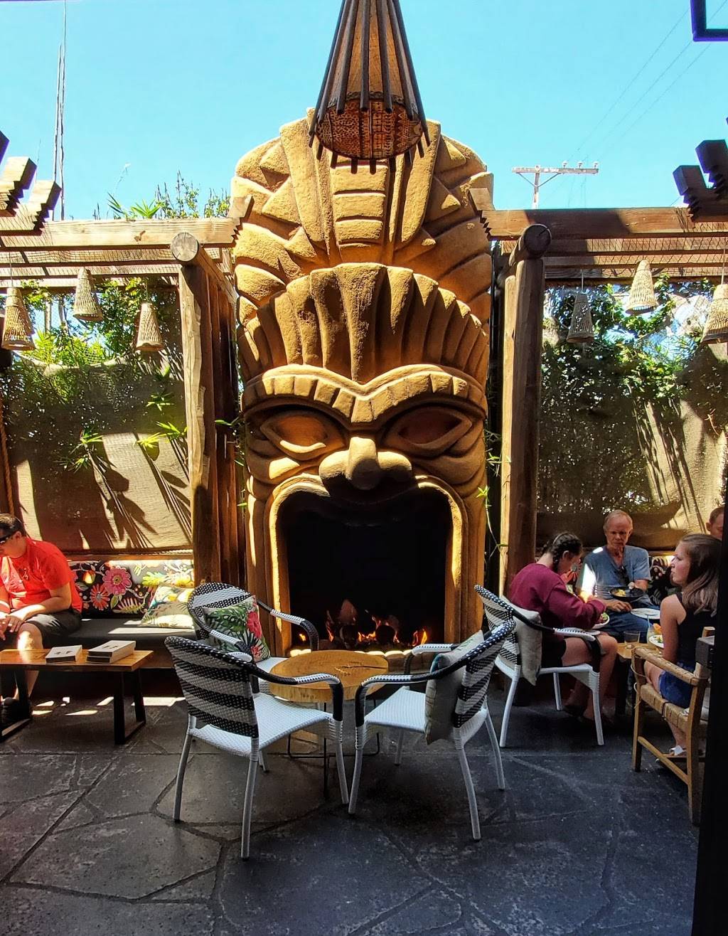 The Grass Skirt | restaurant | 910 Grand Ave, San Diego, CA 92109, USA | 8584125237 OR +1 858-412-5237