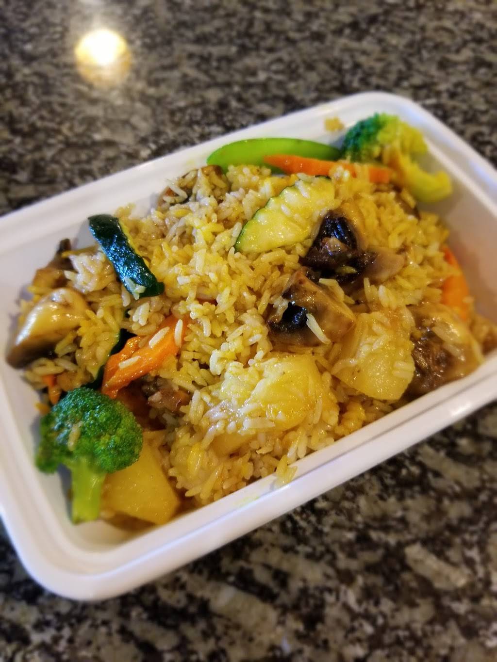 Mango Thai Cuisine | restaurant | 8870 Darrow Rd, Twinsburg, OH 44087, USA | 3309632727 OR +1 330-963-2727