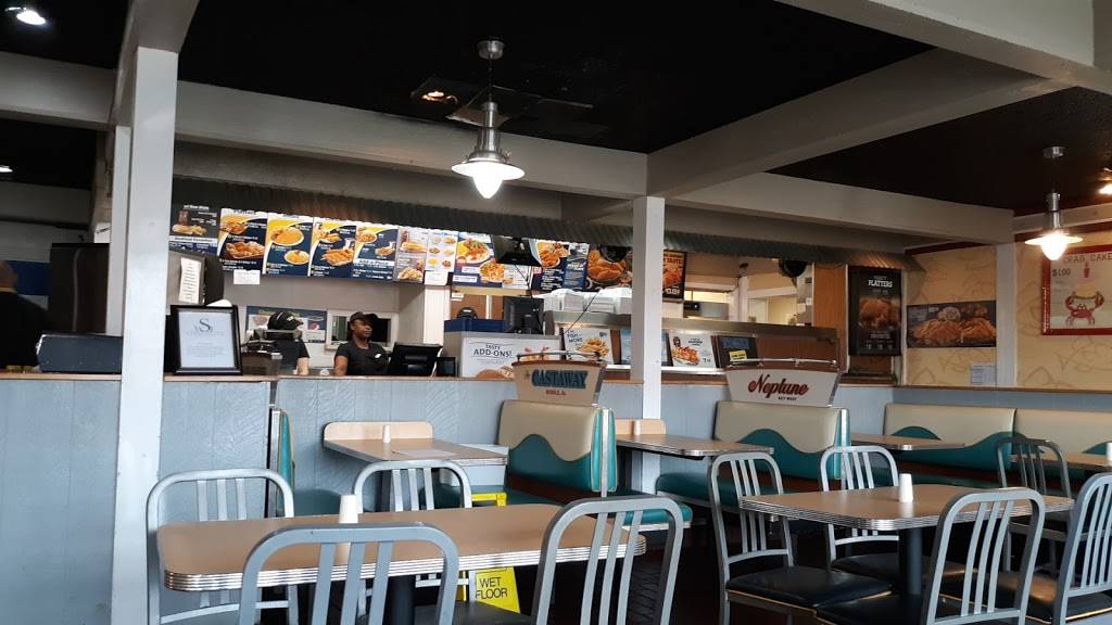 Long John Silvers | restaurant | 1828 E Silver Springs Blvd, Ocala, FL 34470, USA | 3526292339 OR +1 352-629-2339