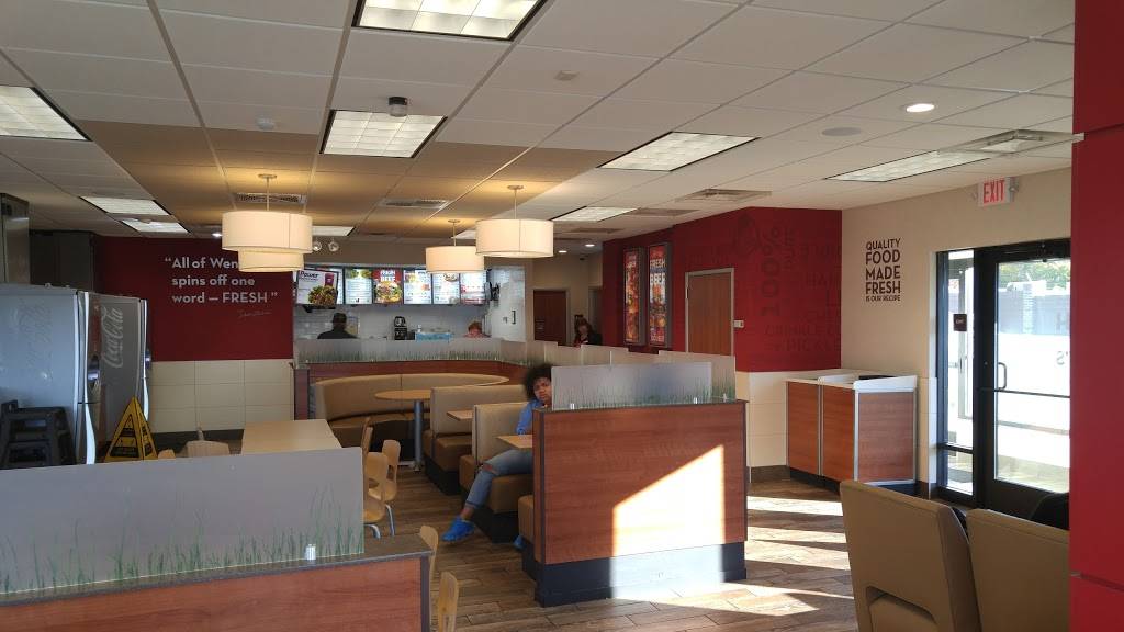 Wendys | restaurant | 5026 N High St, Columbus, OH 43214, USA | 6148461728 OR +1 614-846-1728