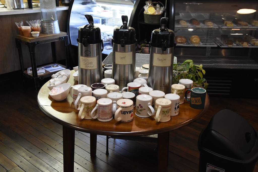 Peppercorn Pantry | restaurant | 911 Parriott St, Aplington, IA 50604, USA | 3193472797 OR +1 319-347-2797