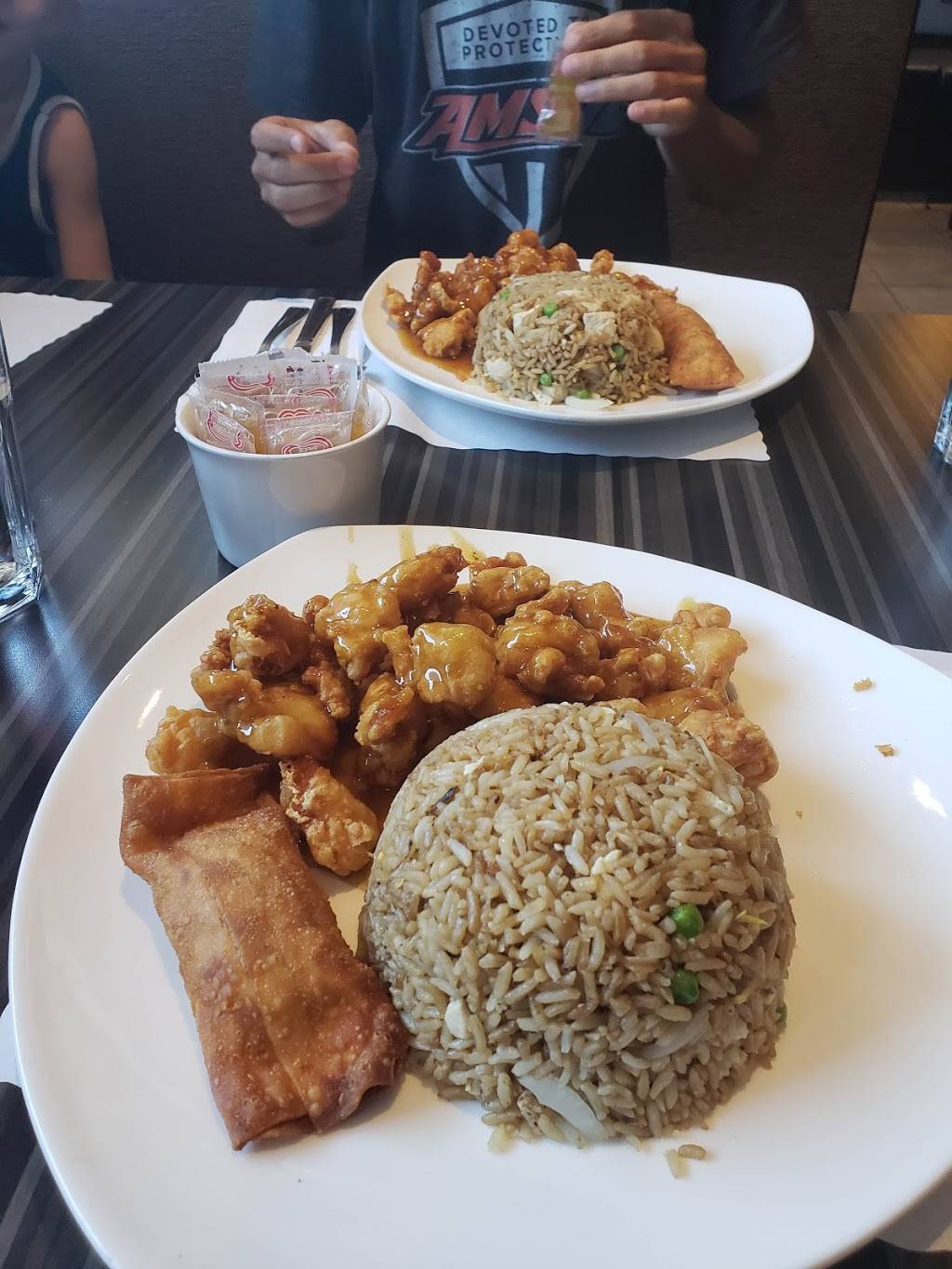 Golden Palace Restaurant | restaurant | 9886 Torbram Rd, Brampton, ON L6S 3L9, Canada | 9057917700 OR +1 905-791-7700