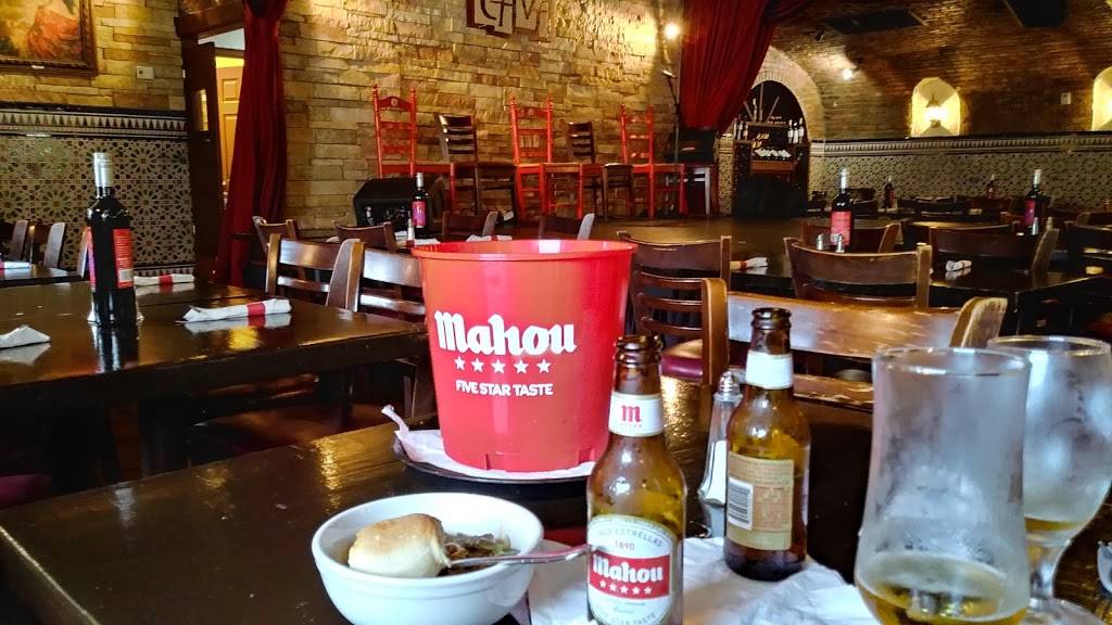 Pizza Hut | meal delivery | 3830 SW 8th St, Miami, FL 33134, USA | 3054428900 OR +1 305-442-8900