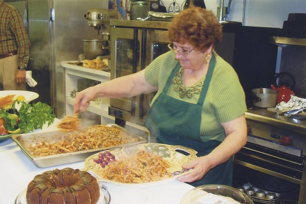 Mother Teresas Fine Italian Foods | restaurant | 700 W Plantation Dr, Clute, TX 77531, USA | 9792657429 OR +1 979-265-7429