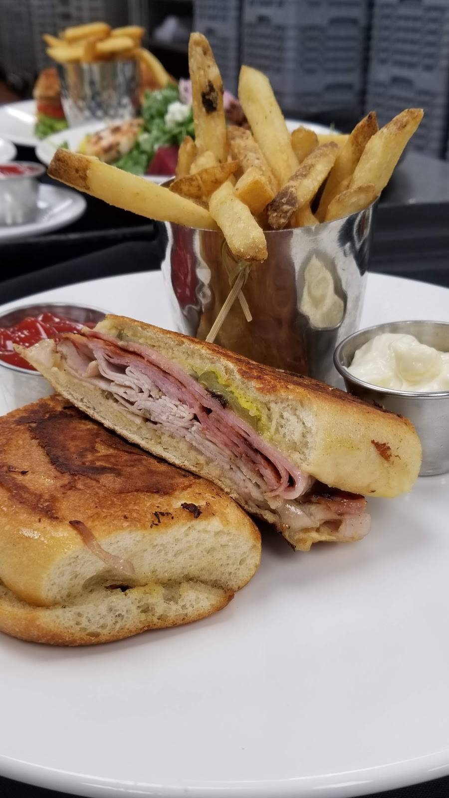 The Spotted Stag | restaurant | 100 Fairway Dr, Deerfield Beach, FL 33441, USA | 9544277700 OR +1 954-427-7700