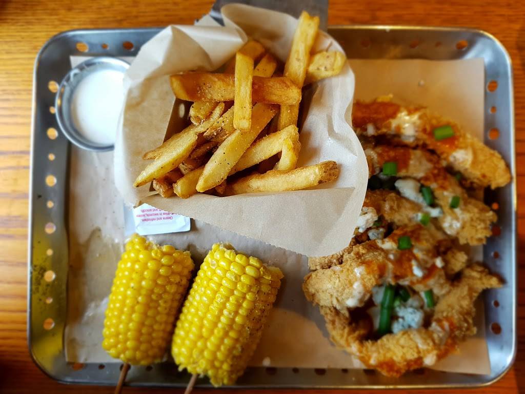 Chilis Grill & Bar | restaurant | 4609 Poplar Ave, Memphis, TN 38117, USA | 9016852257 OR +1 901-685-2257