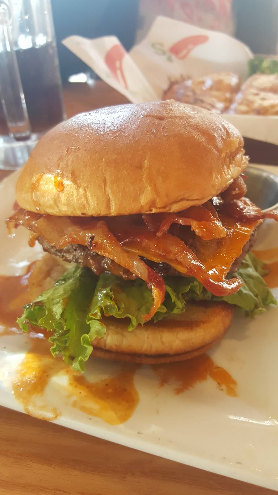 Chilis Grill & Bar | meal takeaway | 1281 US-31, Greenwood, IN 46142, USA | 3178816991 OR +1 317-881-6991