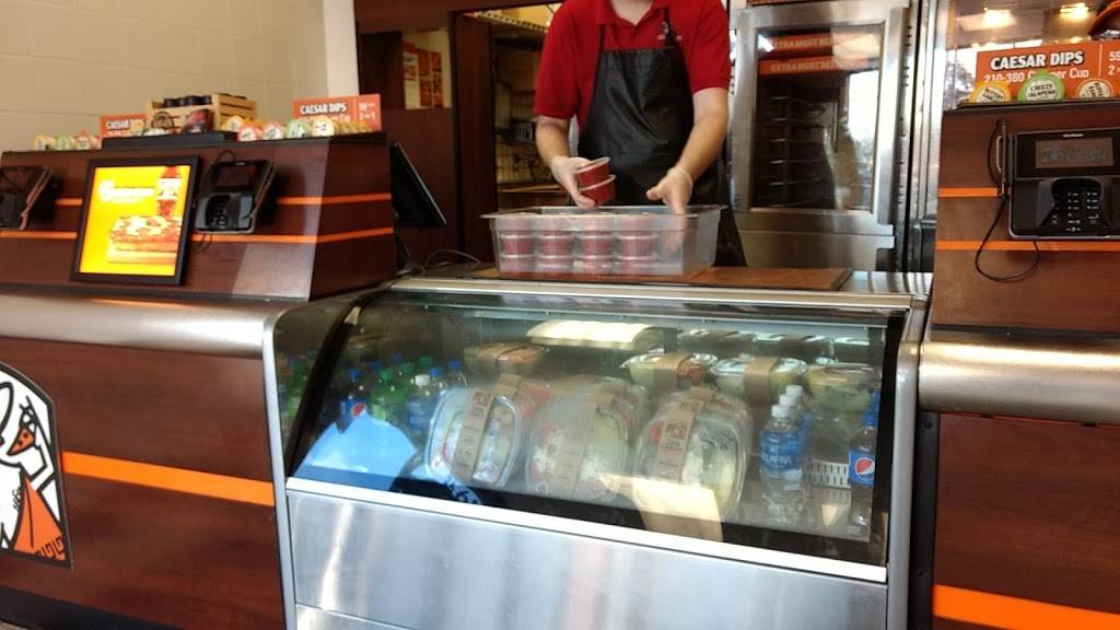 Little Caesars Pizza | meal takeaway | 2660 Hilton Rd, Ferndale, MI 48220, USA | 2485455631 OR +1 248-545-5631