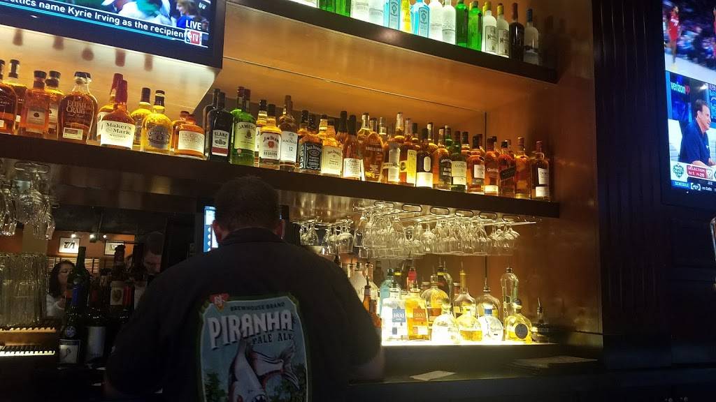 BJs Restaurant & Brewhouse | restaurant | 16060 Beach Blvd, Huntington Beach, CA 92647, USA | 7148429242 OR +1 714-842-9242