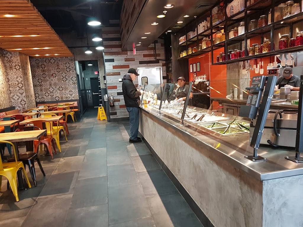 Mezeh Mediterranean Grill | restaurant | 144 National Plaza, Oxon Hill, MD 20745, USA | 3017537961 OR +1 301-753-7961